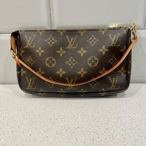 Louis Vuitton Pochette